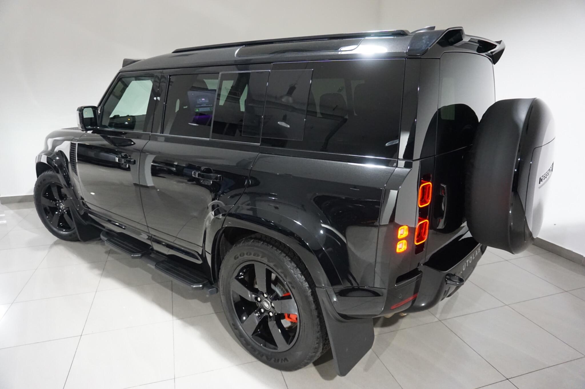 Land Rover Defender 110 3.0 D350 MHEV X-Dynamic SE SUV 5dr Diesel Auto 4WD Euro 6 (s/s) (350 ps)